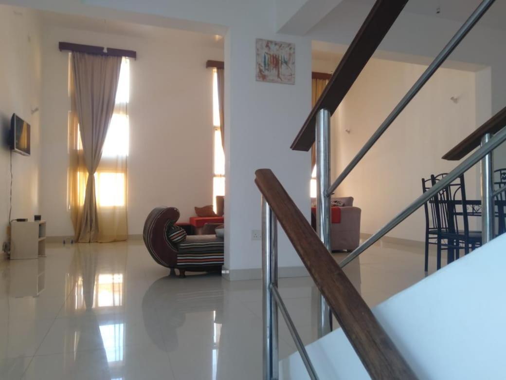 Ary Homestay Nyali- A Walk Away From City Mall Mombassa Buitenkant foto